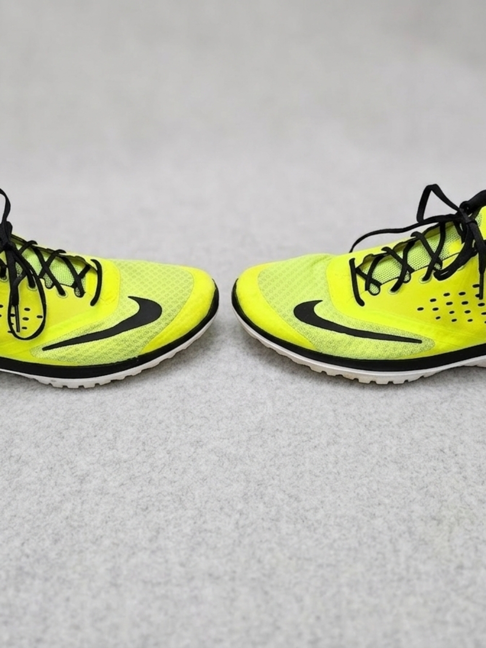 Nike FS Lite Run 2 - Volt Yellow & Black - Lightweight Running Shoes - Picture 3 of 5